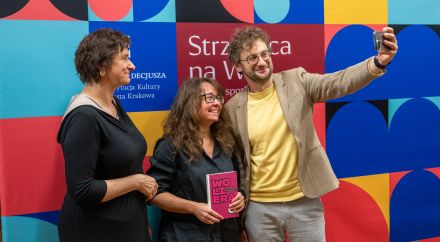 „Tyle piękna powstaje z tęsknoty”. Podsumowanie spotkania z Barbarą Elmanowską w Willi Decjusza